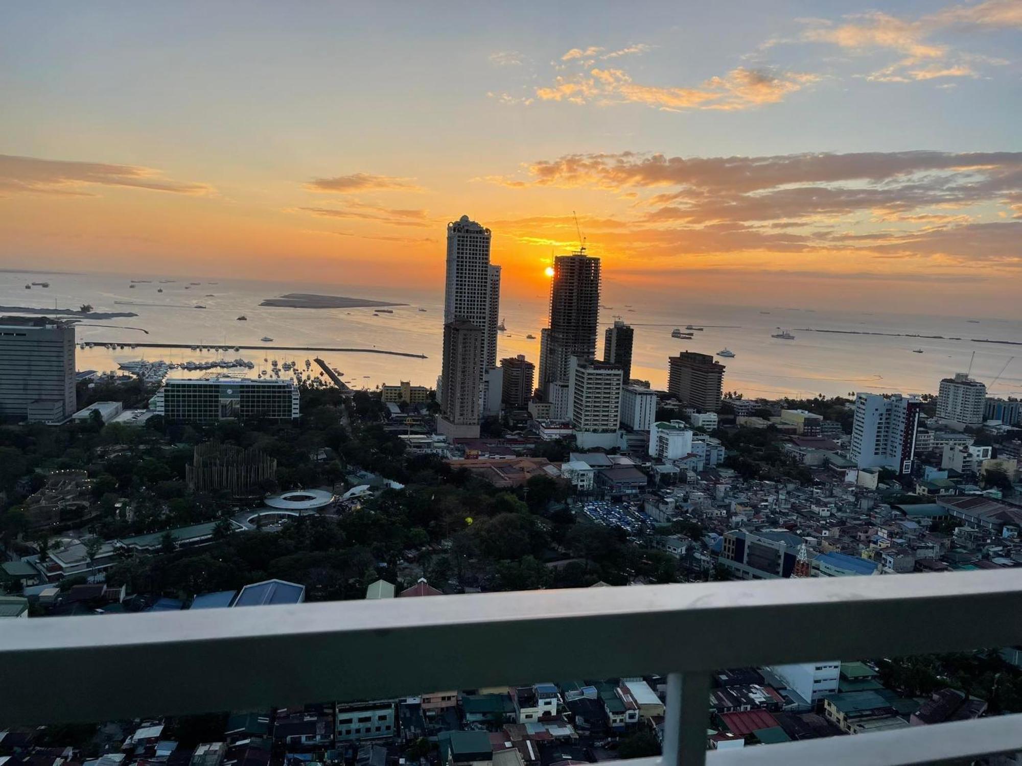 Green Residences Staycation By Pbyy Manila Eksteriør bilde