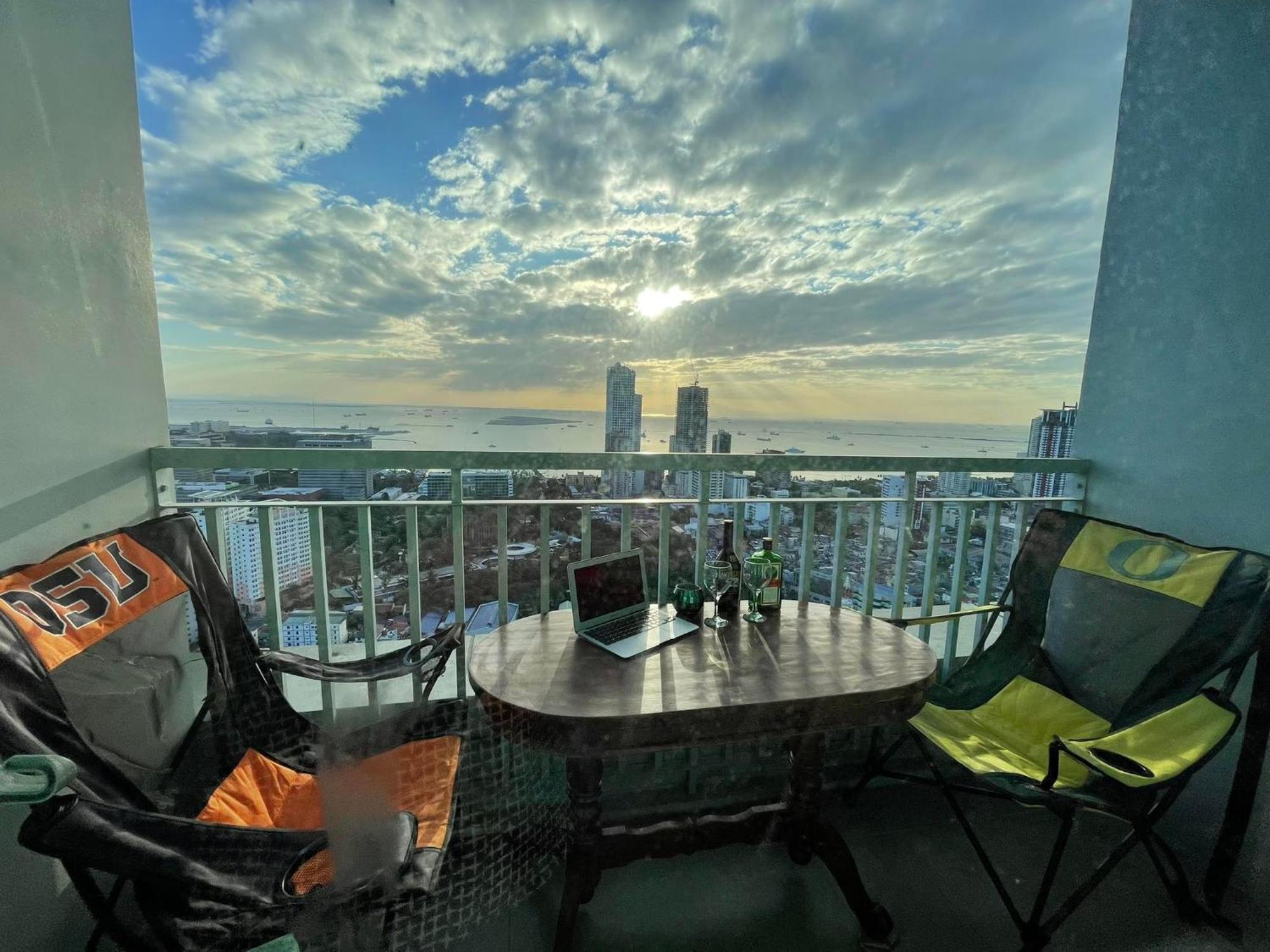 Green Residences Staycation By Pbyy Manila Eksteriør bilde