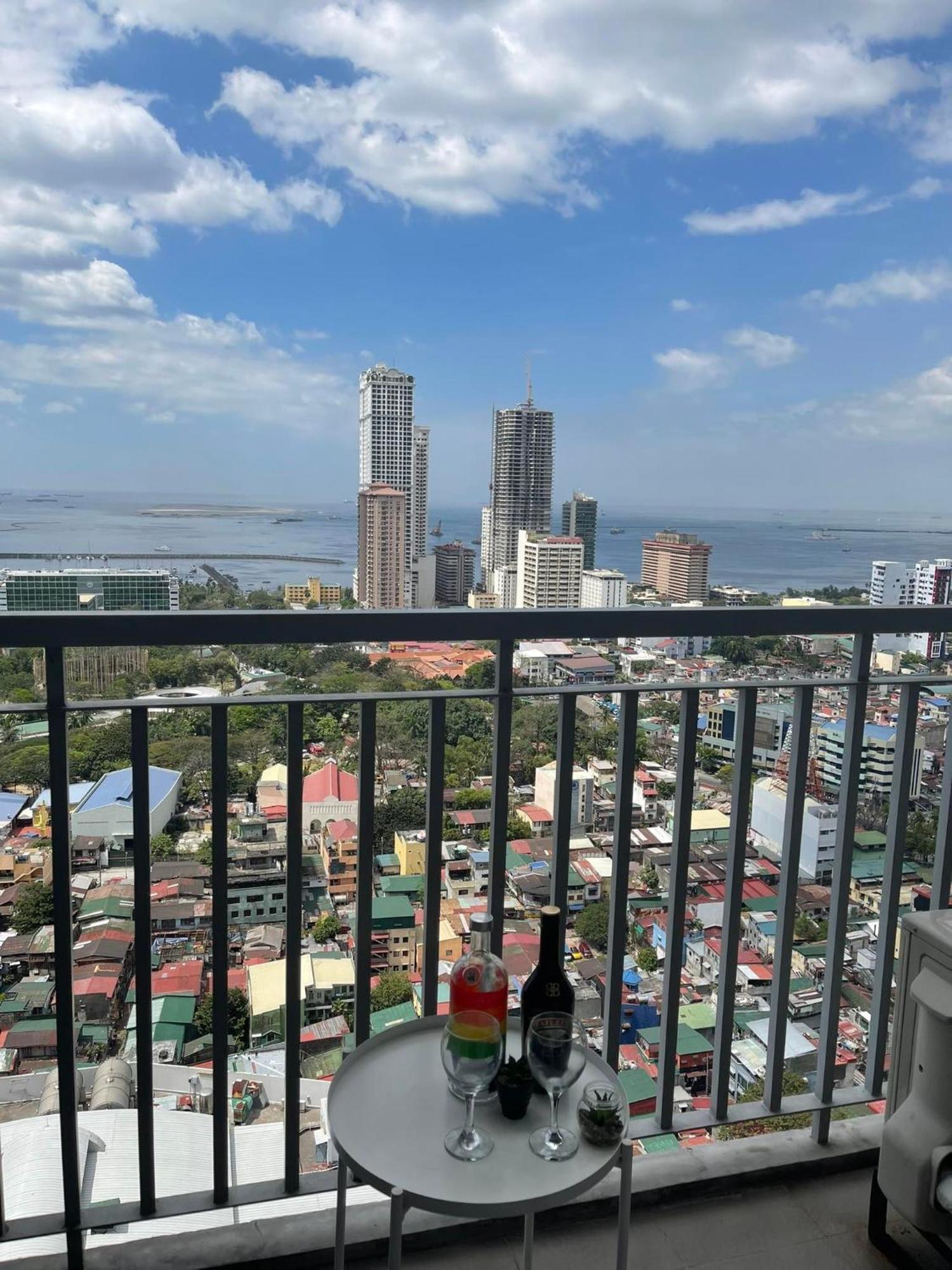 Green Residences Staycation By Pbyy Manila Eksteriør bilde